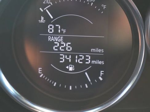 Used 2023 MAZDA MX-5 Miata Club RWD image 28