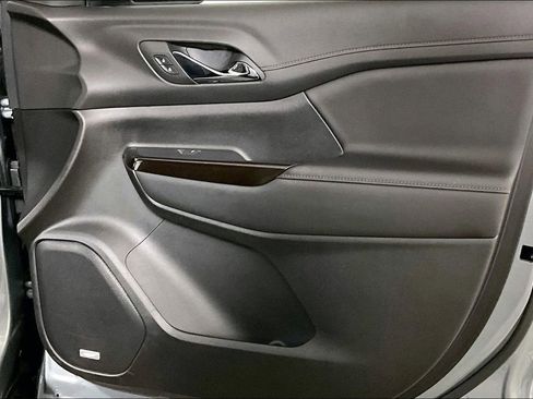 Used 2023 GMC Acadia AT4 w/ Technology Package image 24