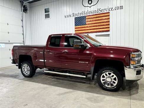 Used 2015 Chevrolet Silverado 2500 LT w/ LT Convenience Package AWD/4WD image 2
