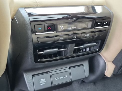 Used 2026 Acura MDX SH-AWD w/ Technology Package image 10