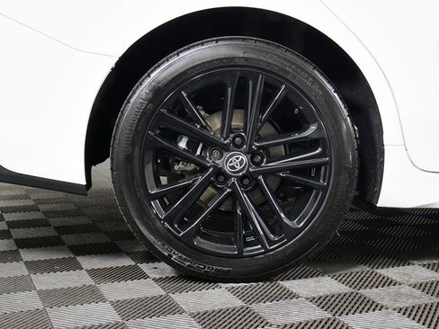 Used 2025 Toyota Camry SE AWD/4WD image 55