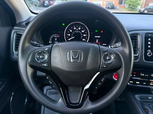 Used 2021 Honda HR-V EX image 12