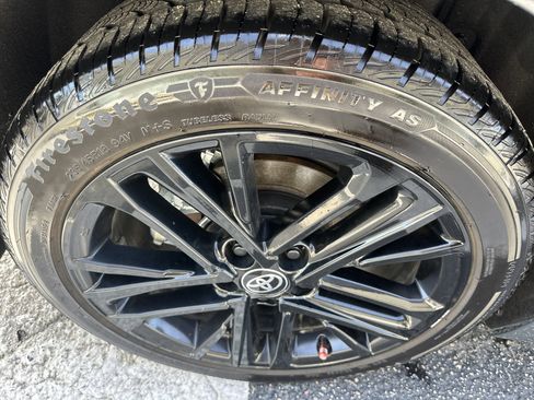 Used 2025 Toyota Camry SE image 6