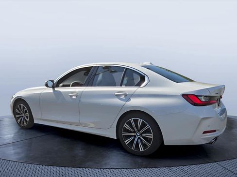 Certified 2025 BMW 330i xDrive Sedan AWD/4WD image 4