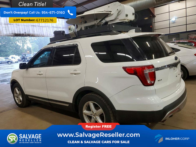 Used 2017 Ford Explorer XLT AWD/4WD image 3