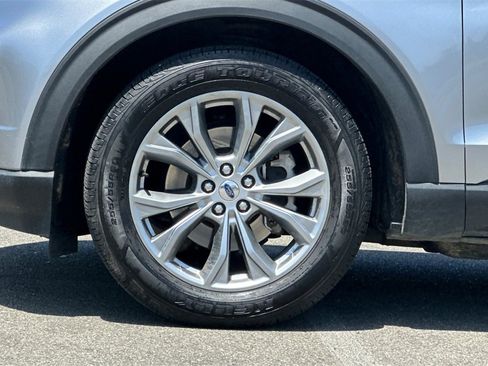 Used 2022 Ford Explorer Limited w/ Equipment Group 301A image 14