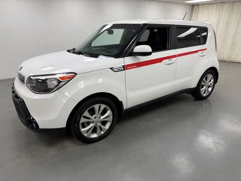 Used 2016 Kia Soul + FWD image 1