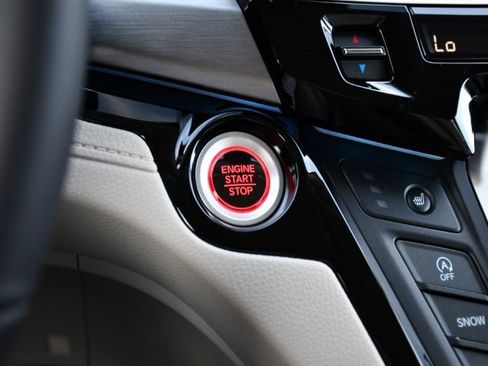 Used 2025 Honda Odyssey Touring image 13