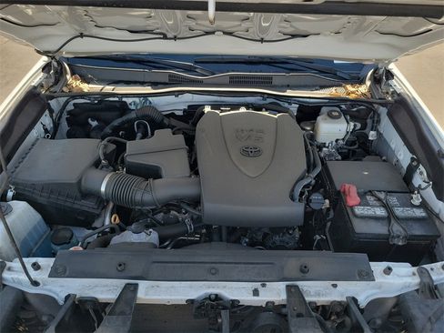 Used 2023 Toyota Tacoma TRD Off-Road image 28