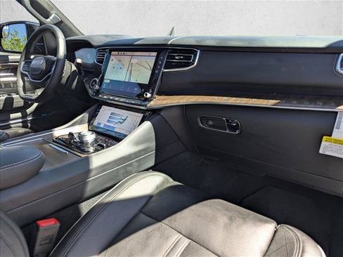 Used 2023 Jeep Grand Wagoneer L Series II w/ Flexible Seating Group AWD/4WD image 23