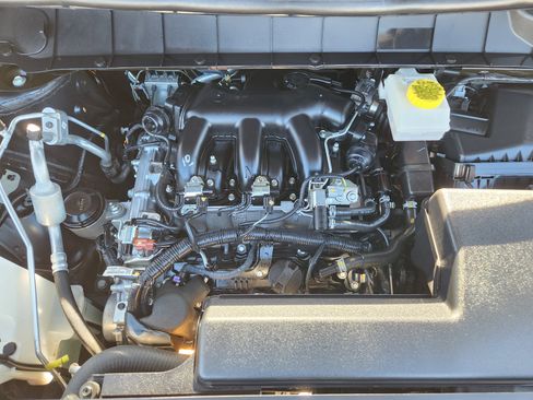 Used 2025 Nissan Pathfinder SV w/ SV Premium Package image 34