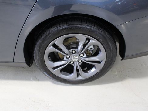 Certified 2023 Honda Accord EX image 18