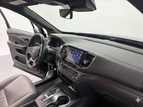 Used 2023 Honda Passport EX-L image 11