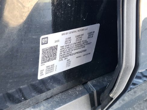 Used 2023 Chevrolet Tahoe Z71 w/ Luxury Package image 32