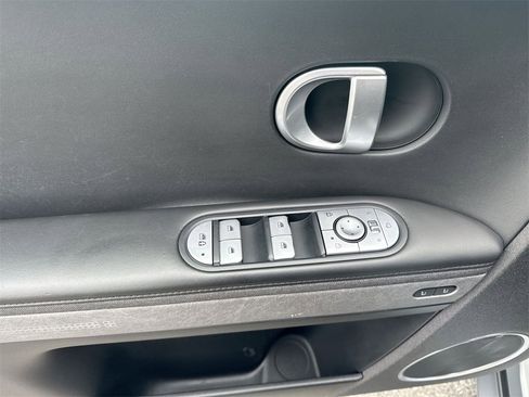 Used 2023 Hyundai Ioniq 5 Limited image 15