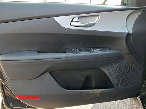 Certified 2023 Kia Forte LXS w/ LXS Technology Package image 12