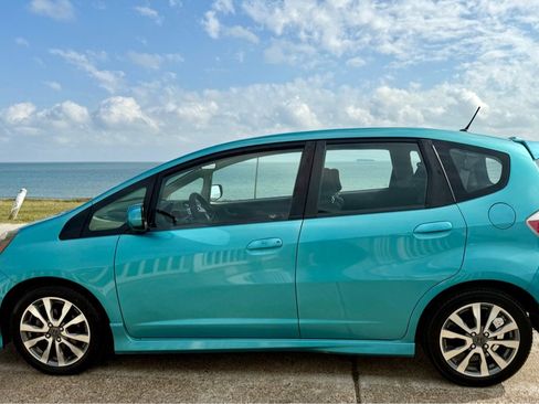 Used 2013 Honda Fit Sport image 8