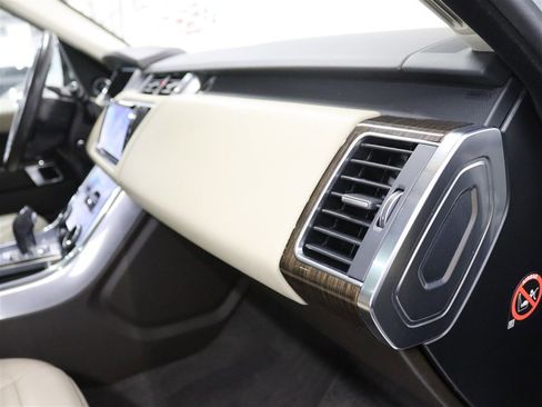 Used 2019 Land Rover Range Rover Sport HSE AWD/4WD image 33