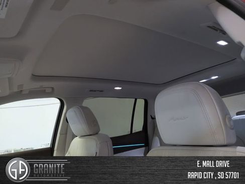 New 2026 Buick Enclave Avenir w/ Super Cruise Package image 21