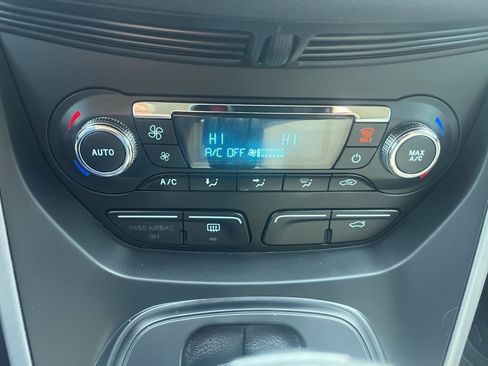 Used 2014 Ford Escape SE w/ SE Chrome Package image 19