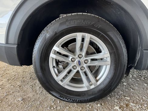 Used 2023 Ford Explorer XLT w/ Equipment Group 202A image 45