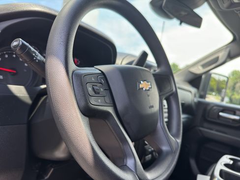 Used 2024 Chevrolet Silverado 2500 Custom w/ Custom Convenience Package AWD/4WD image 15