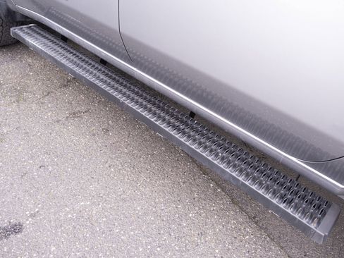 Used 2024 GMC Sierra 3500 SLE w/ SLE Value Package image 28