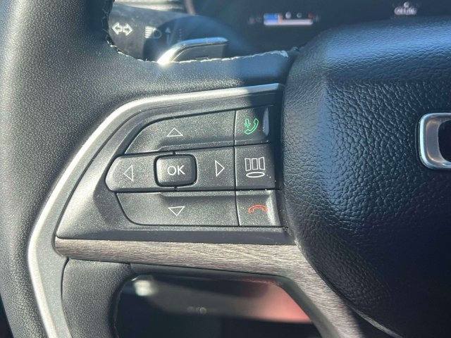 Used 2023 Jeep Grand Cherokee L Limited AWD/4WD image 24