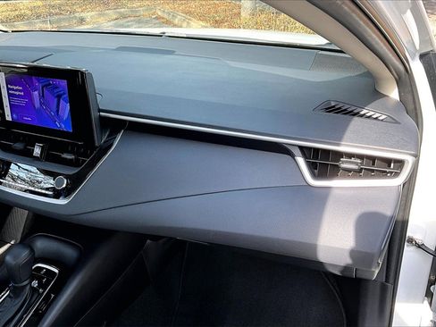 Used 2023 Toyota Corolla LE image 23