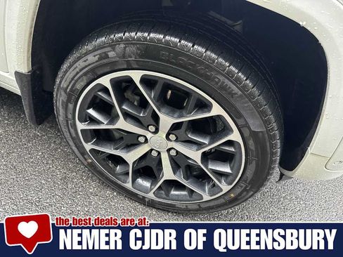 Used 2022 Jeep Grand Cherokee Summit AWD/4WD image 10