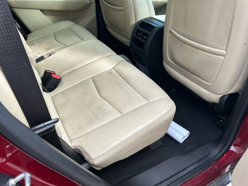 Used 2017 Cadillac XT5 Luxury w/ Driver Awareness Package image 11