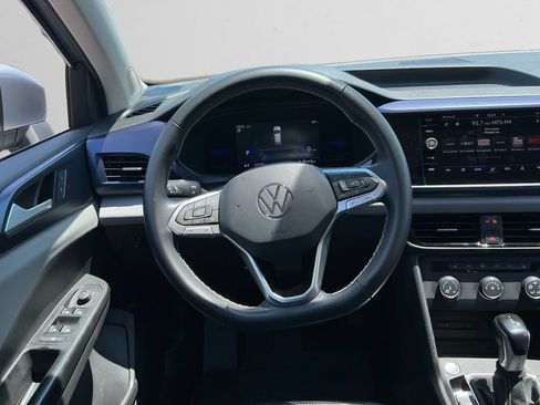 Used 2022 Volkswagen Taos SE AWD/4WD image 12