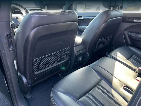 Used 2015 Kia Sorento SX image 9