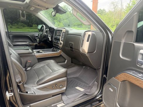 Used 2018 GMC Sierra 1500 Denali w/ Denali Ultimate Package AWD/4WD image 17