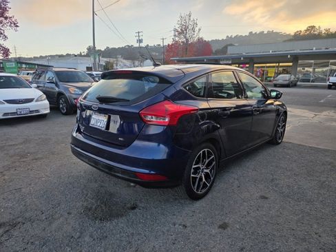 Used 2017 Ford Focus SEL w/ Cold Weather Package image 5