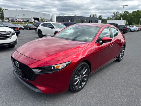 Used 2020 MAZDA MAZDA3 Hatchback w/ Preferred Package FWD image 8