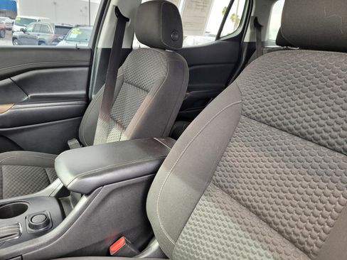 Used 2019 GMC Acadia SLE w/ Driver Alert Package I image 17