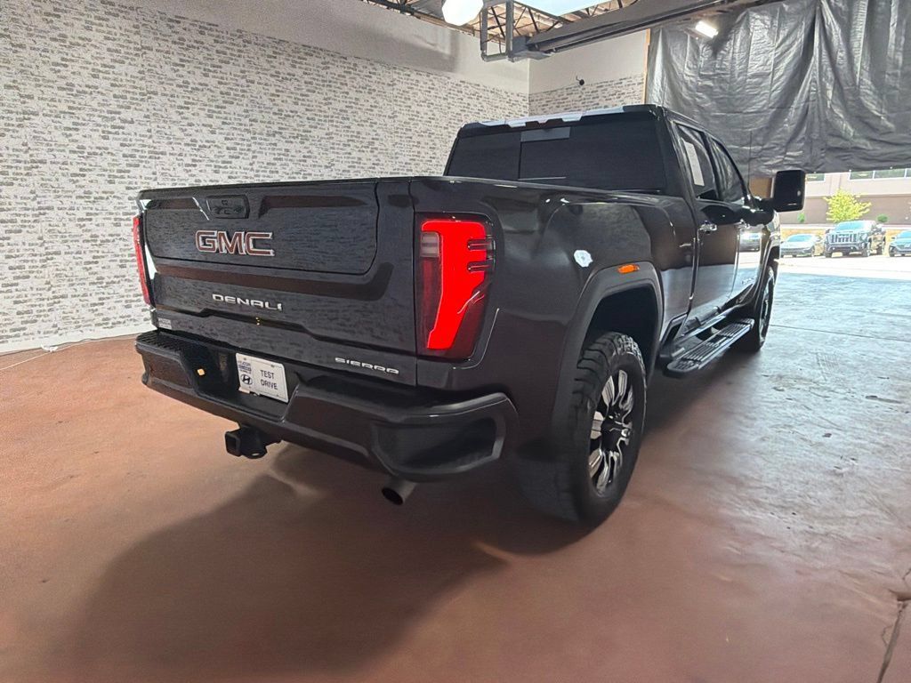 Used 2025 GMC Sierra 2500 Denali AWD/4WD image 7