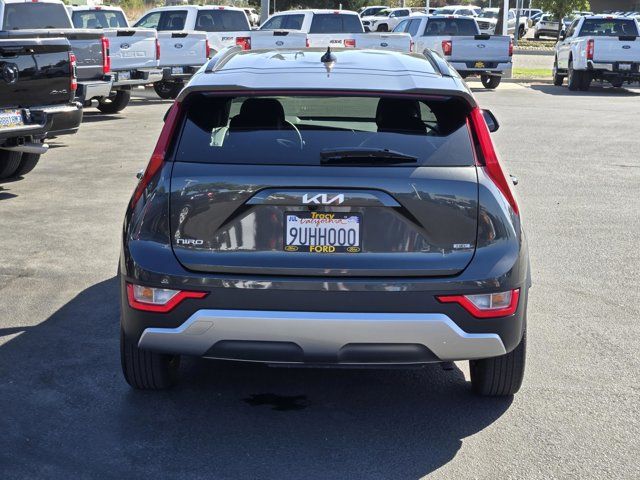 Used 2025 Kia Niro LX FWD image 5