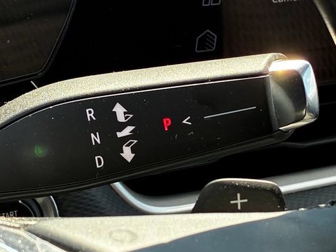 Used 2026 Chevrolet Equinox LT AWD/4WD image 14
