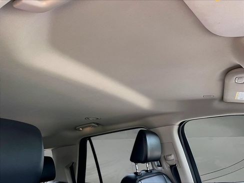 Used 2024 Ford Expedition XLT AWD/4WD image 31
