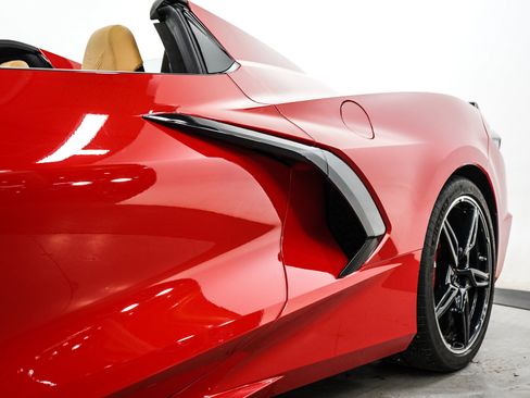 Used 2022 Chevrolet Corvette Stingray Premium Conv w/ Z51 Performance Package RWD image 32
