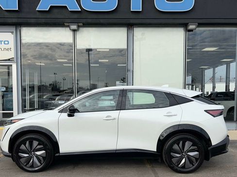 Used 2024 Nissan Ariya FWD image 37