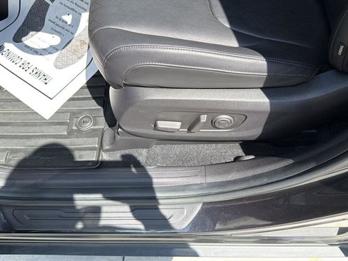 Used 2022 Kia Carnival SX FWD image 11
