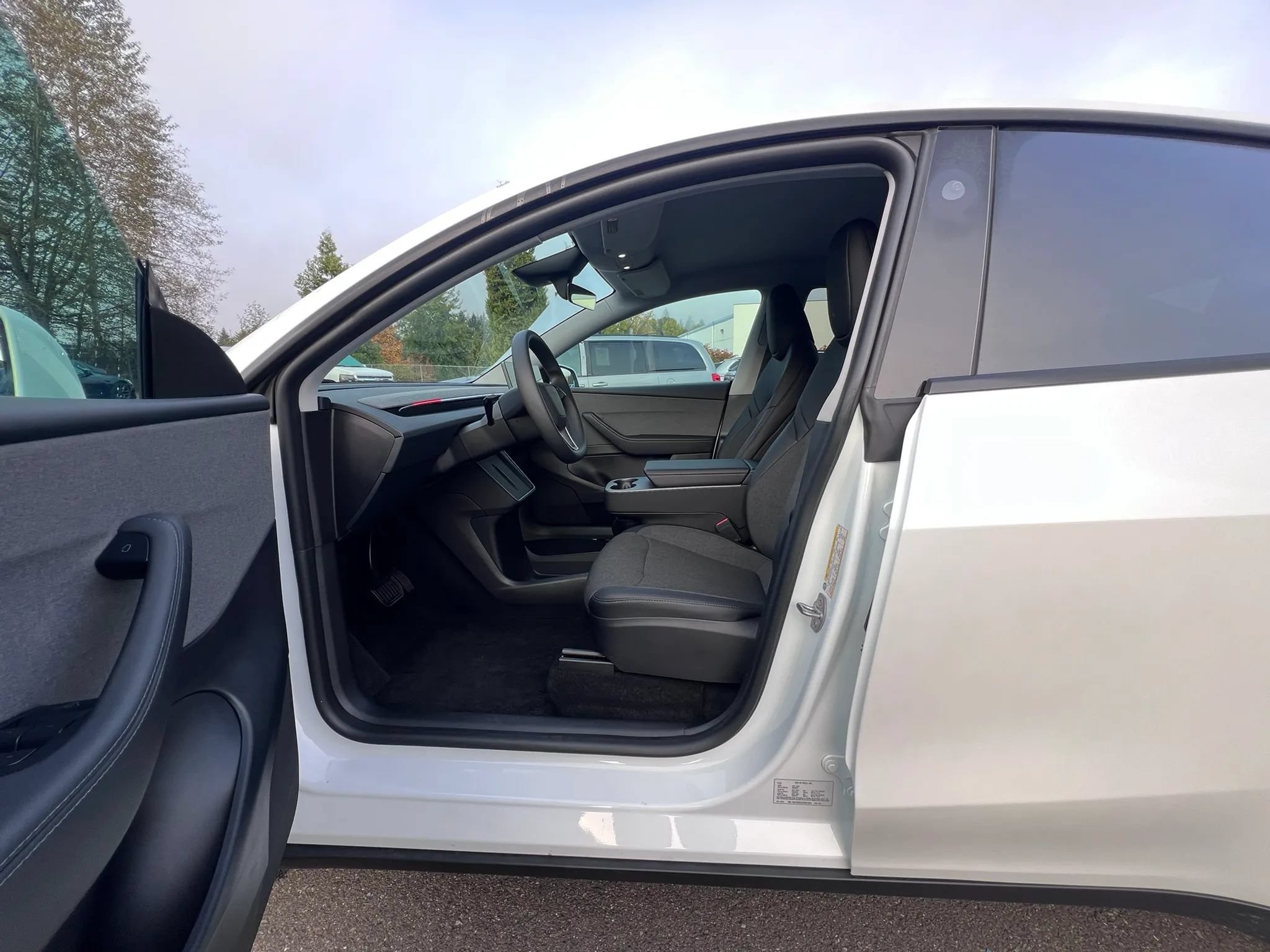 Used 2026 Tesla Model Y AWD image 13