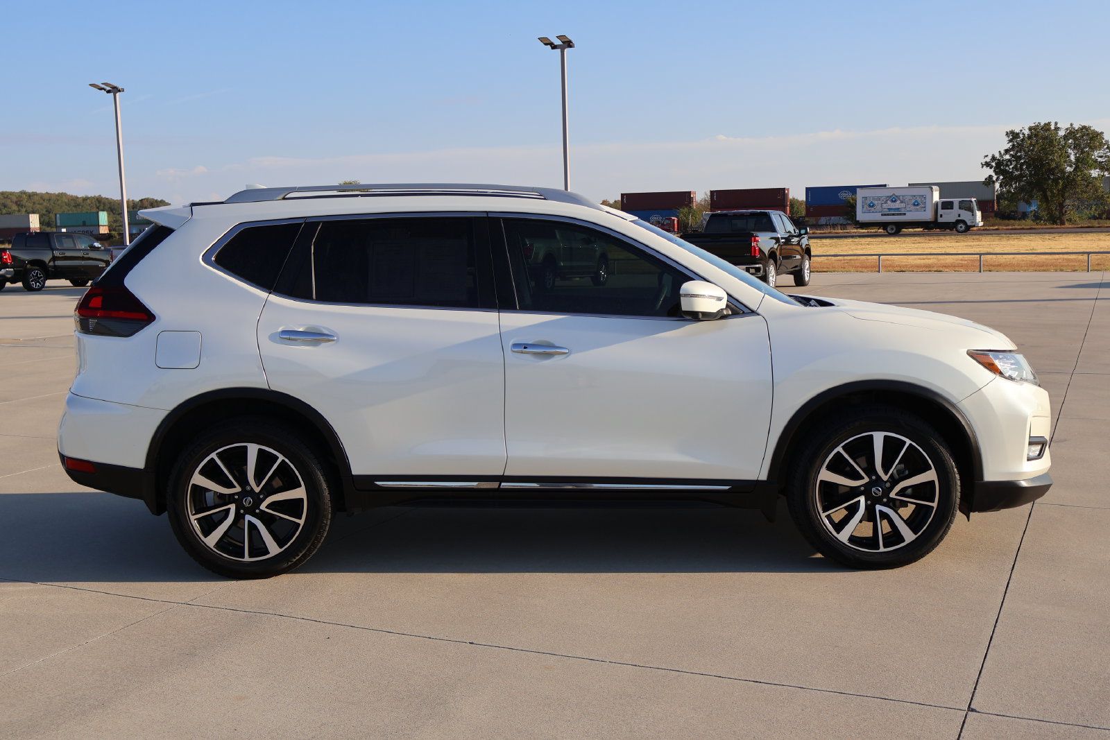 Used 2019 Nissan Rogue SL w/ Premium Package AWD/4WD image 5