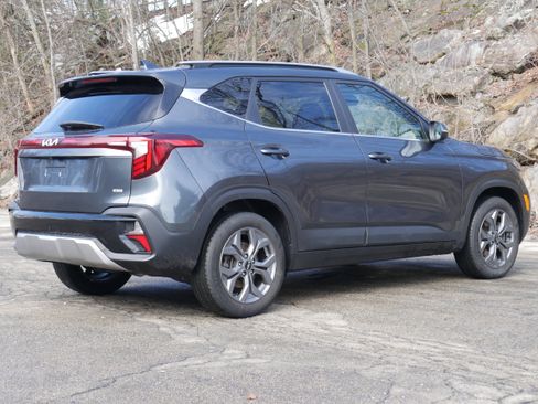 Used 2024 Kia Seltos S image 7