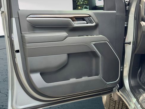 New 2026 GMC Sierra 2500 SLE AWD/4WD image 11