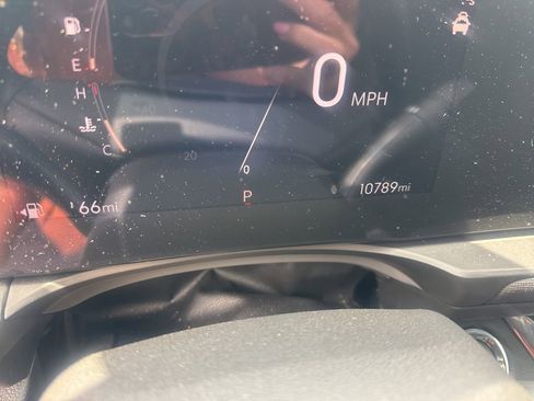 Used 2025 Buick Envista Preferred w/ Convenience I Package image 7