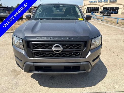 Used 2022 Nissan Frontier S w/ Technology Package AWD/4WD image 2